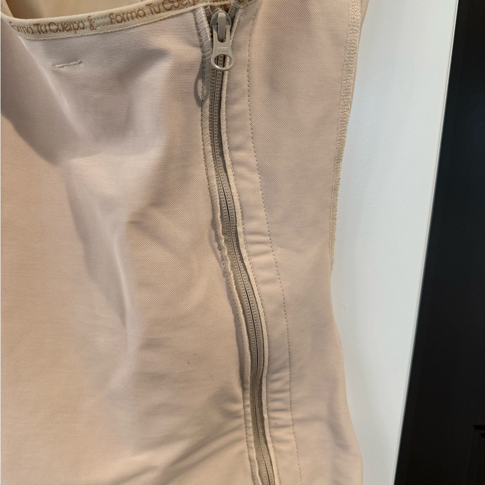 Forma Tu Cuerpo Shape-wear/Faja Bodysuit NWT - Picture 2 of 12